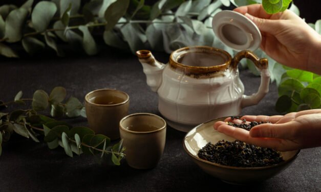 Homemade Herbal Drinks for Better Sleep and Relaxation