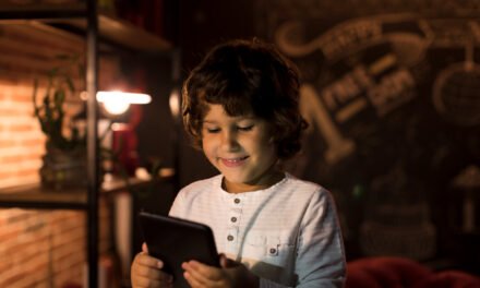 Screen Time Limits: A Parent’s Guide to Mobile Use in Children