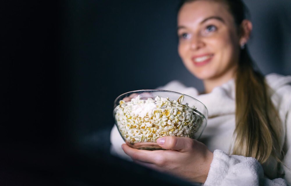 Why Nutritionists Recommend Makhana Over Popcorn