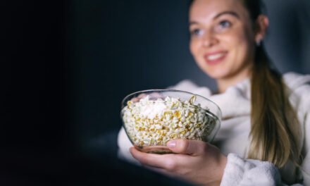 Why Nutritionists Recommend Makhana Over Popcorn