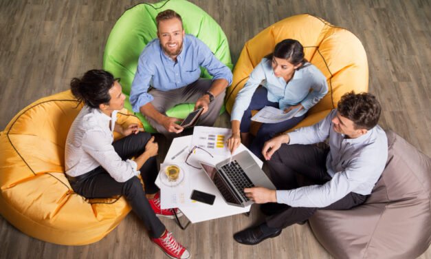 Top Group Discussion Tips to Help You Stand Out in Interviews