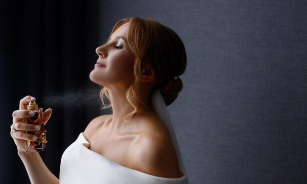 Perfume Tips: A Woman’s Guide to the Perfect Fragrance