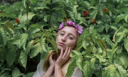 Herbal Steam Detox: Glow Naturally with Skin Care