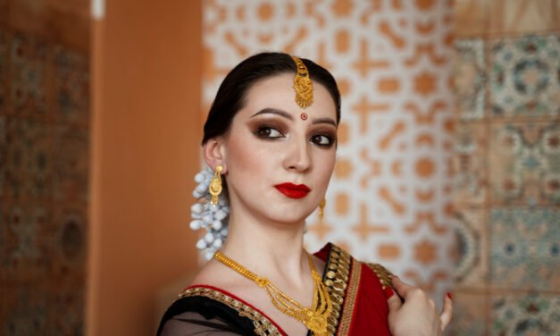 Styling Indian Jewellery with Modern Outfits: A Contemporary Twist