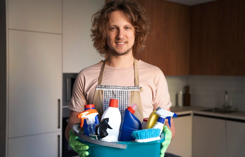 Cleaning Plastic Containers: Say Goodbye to Stains and Smells