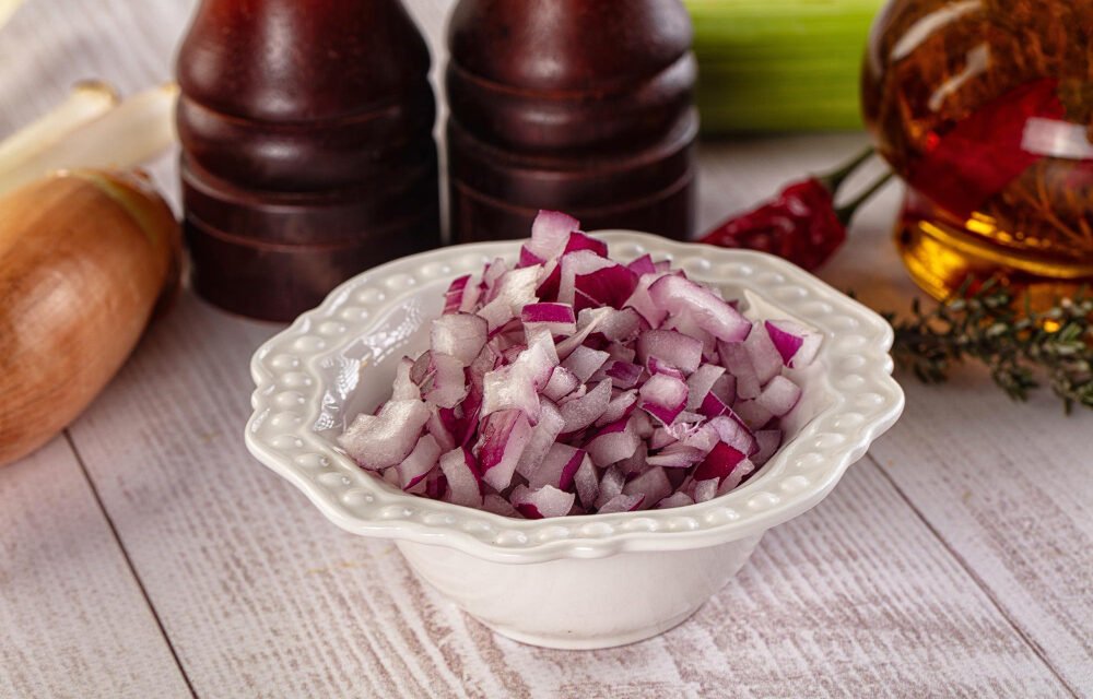 Onion Juice Benefits: Heals 5 Common Problems Naturally