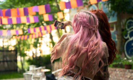 Calico Hair Trend: Youth’s New Style Statement