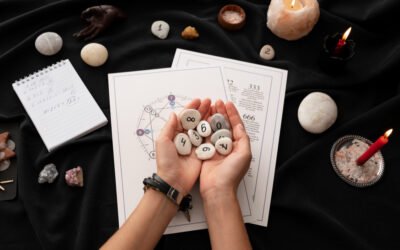Tarot and Moon Phases: Aligning Your Readings with Lunar Energy