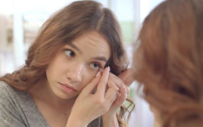 Eyelid dandruff: Causes, symptoms and prevention tips