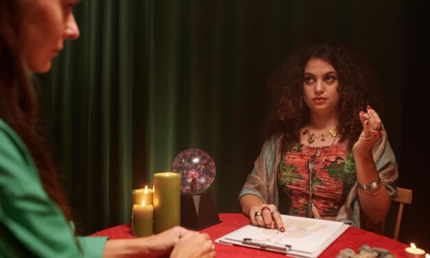 Building Trust with Tarot Clients: Tips for Professionals