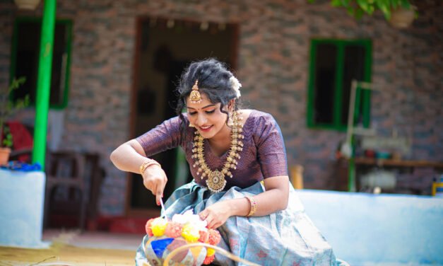 Traditional Green Outfits and Jewelry Trends for Sawan