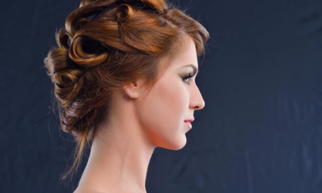 Easy Hairstyles That Instantly Glam Up Your Everyday Look