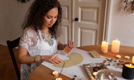 Negative Thought Patterns and How Tarot Can Help Break Them