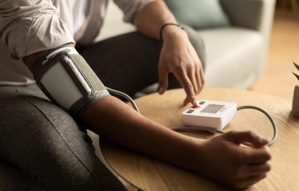 High Blood Pressure Symptoms: Five Early Signs to Watch