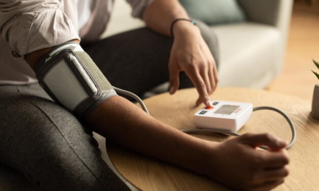 High Blood Pressure Symptoms: Five Early Signs to Watch